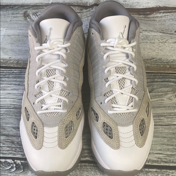 Air Jordans 11 Retro Low IE Men's SZ 9 Sneakers Gray Beige & White NWOT (no box) - Picture 3 of 7